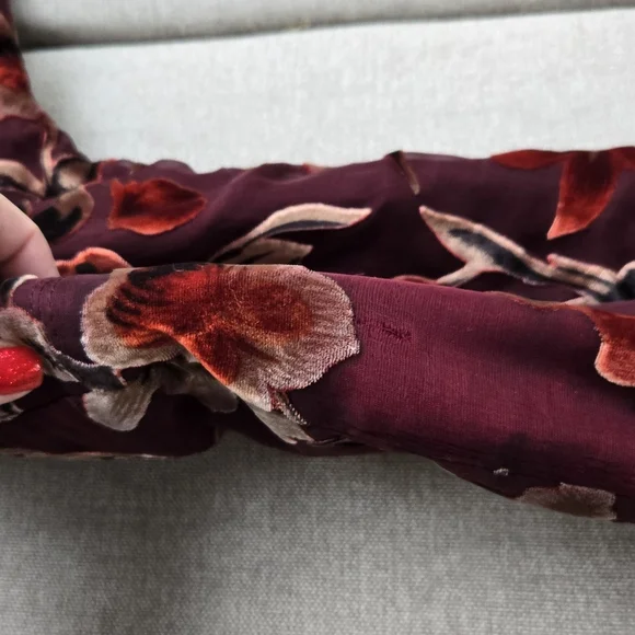 Floral Velvet Shoulder Bag - Picture 12 of 14